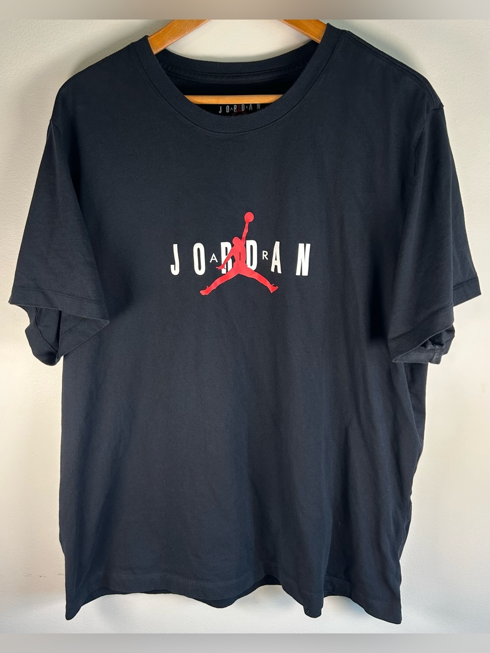 Air Jordan Men's T-Shirt Size 2XL Black Jumpman Logo Double Sided Spell Out EUC